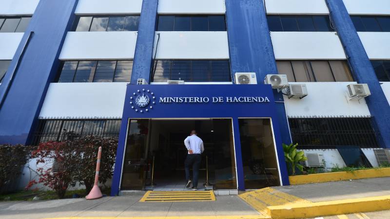 recaudacion-fiscal-en-el-salvador-crece-54-en-primeros-meses-del-2026-impulsada-por-el-iva
